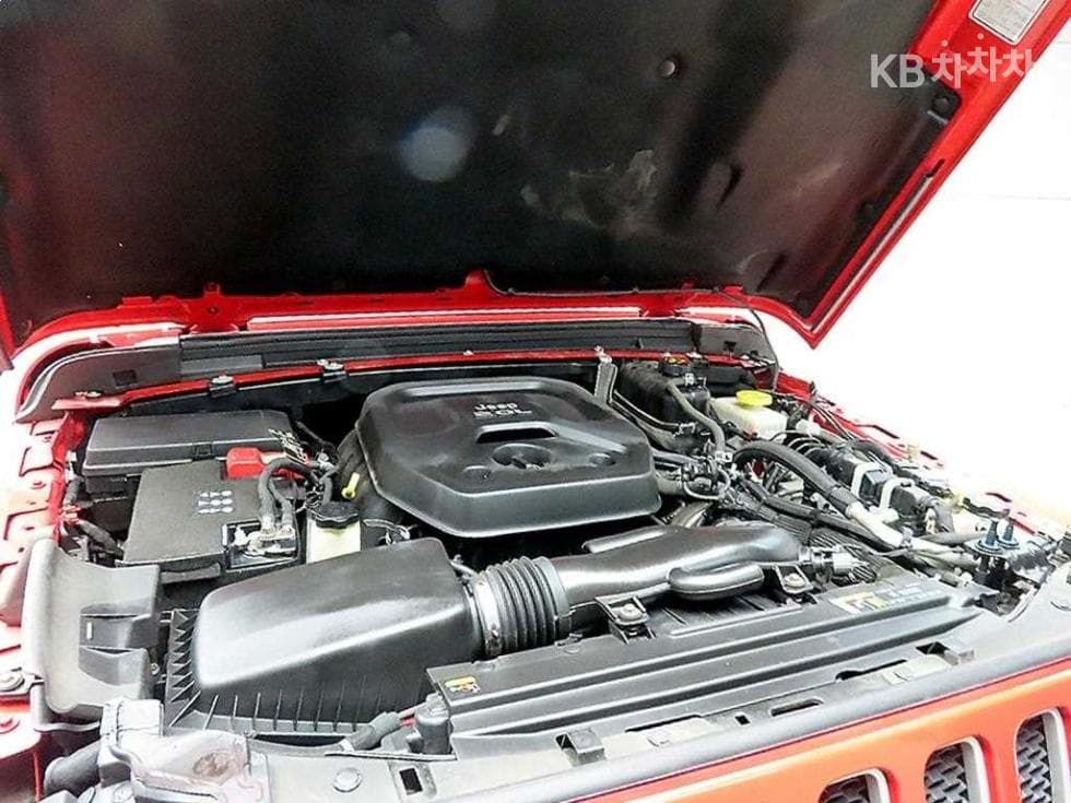 지프 랭글러 (JL)2.0 오버랜드 4도어 파워Товарна надстройка Стандартен - 18