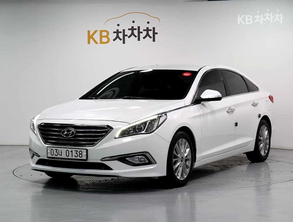 Hyundai Sonata LF 2.0 Smart Standard - Image 1