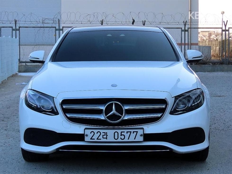 Mercedes-Benz E-Class (W213)E300 Avantgarde