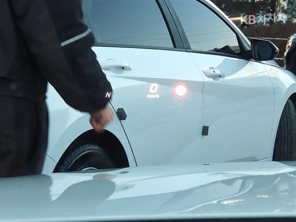 Mercedes-Benz E-Class (W213)E300 Avantgarde - 10