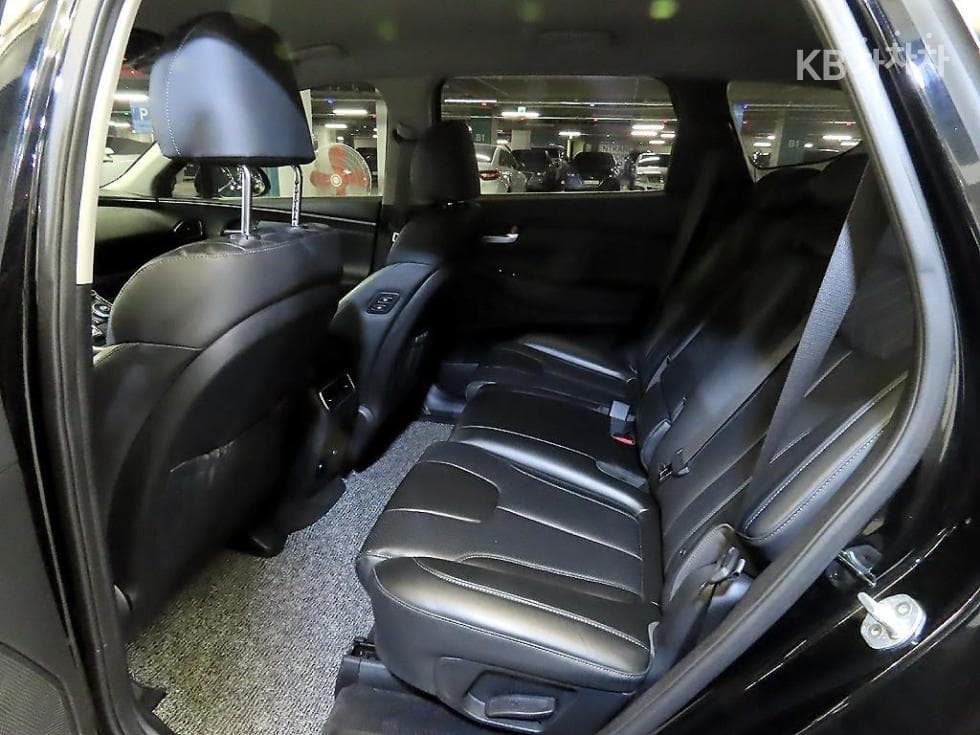 Hyundai The New (facelift) Santa Fe TMDiesel 2.2 2WD Premium 초이스 - 7