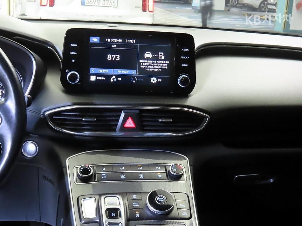 Hyundai The New (facelift) Santa Fe TMDiesel 2.2 2WD Premium 초이스 - 11