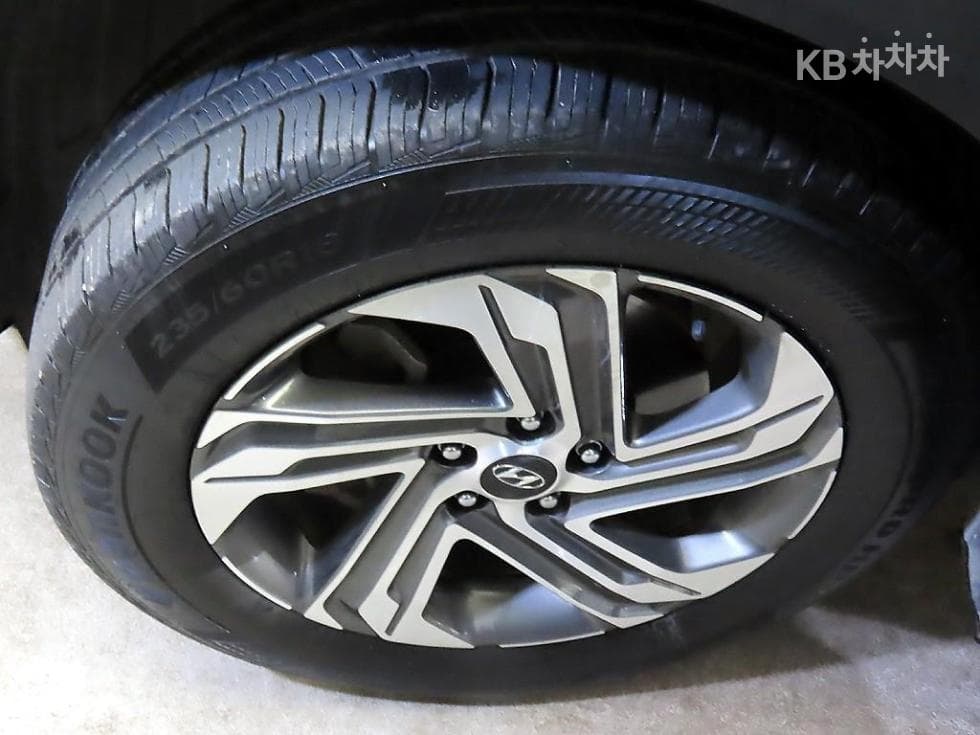 Hyundai The New (facelift) Santa Fe TMDiesel 2.2 2WD Premium 초이스 - 20