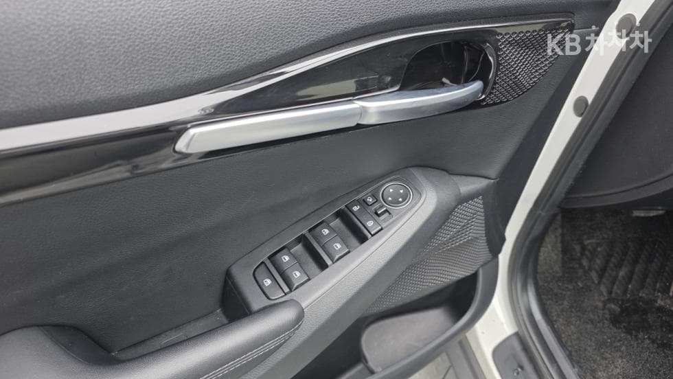 Kia Seltos1.6 Gasoline Turbo 2WD Signature - 19