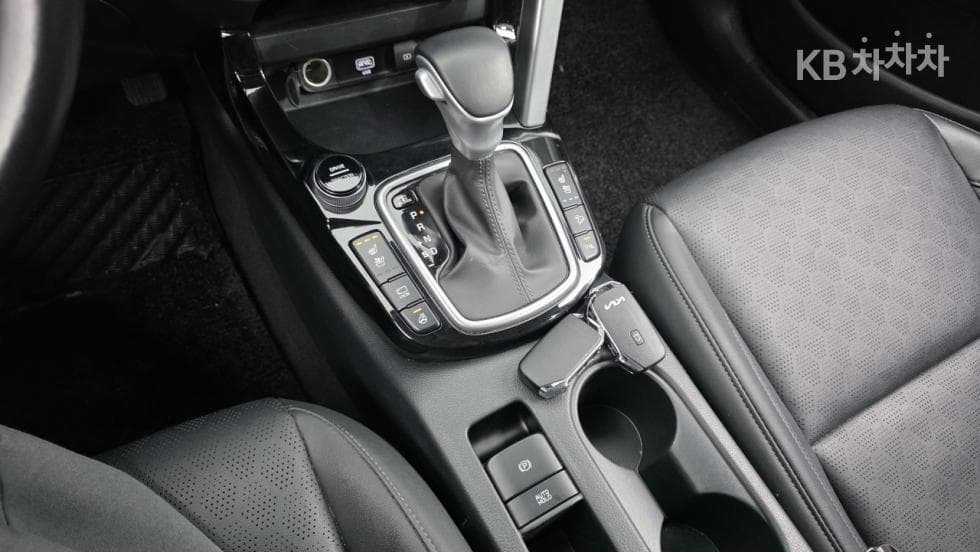 Kia Seltos1.6 Gasoline Turbo 2WD Signature - 22