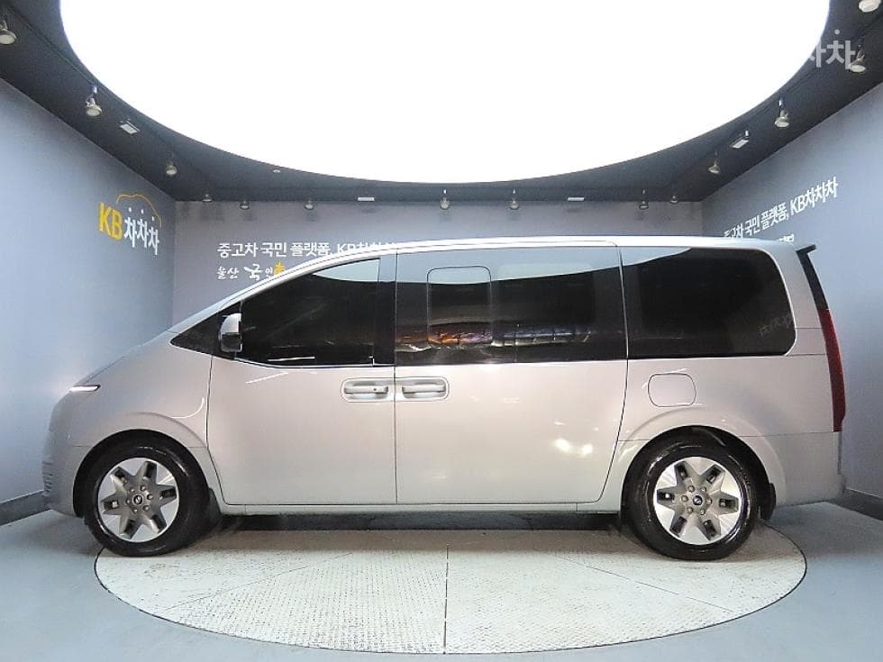 Hyundai Staria2.2 Tourer 11 Modern - 5