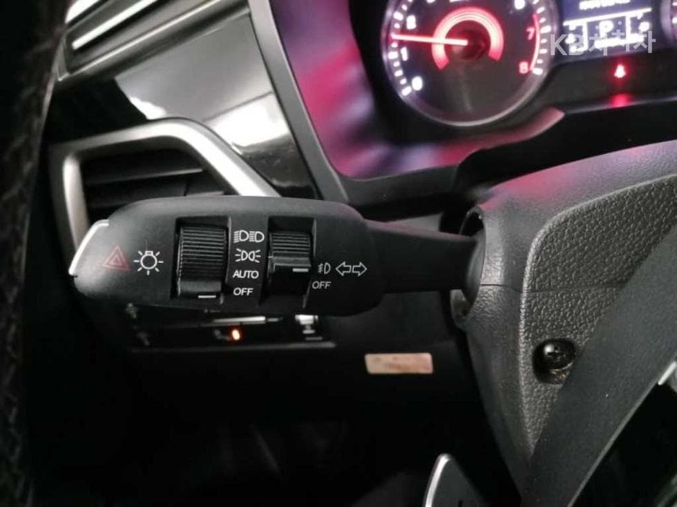 KG Mobility 뷰티플 코란도1.5 GDi Turbo 4WD C5 Plus - 11