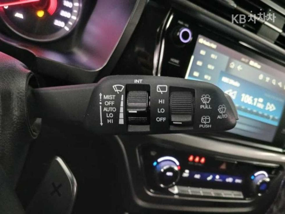 KG Mobility 뷰티플 코란도1.5 GDi Turbo 4WD C5 Plus - 12