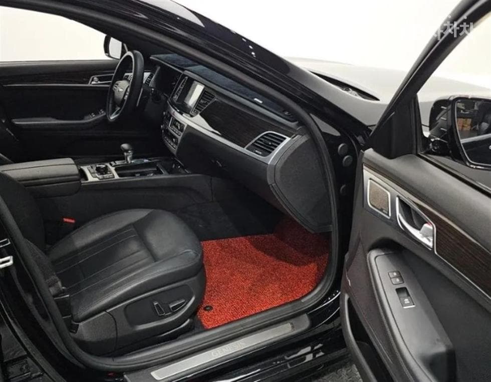 Genesis G803.3 GDI AWD Premium Luxury - 10