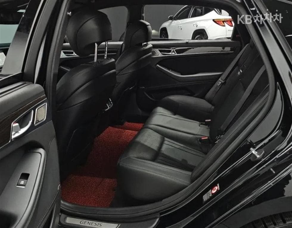 Genesis G803.3 GDI AWD Premium Luxury - 12