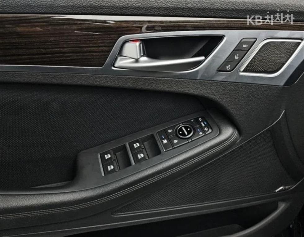 Genesis G803.3 GDI AWD Premium Luxury - 17