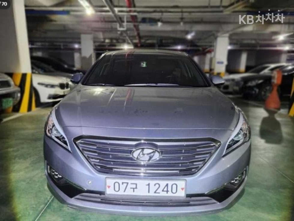 Hyundai Sonata LF 2.0 Smart Standard - Image 1