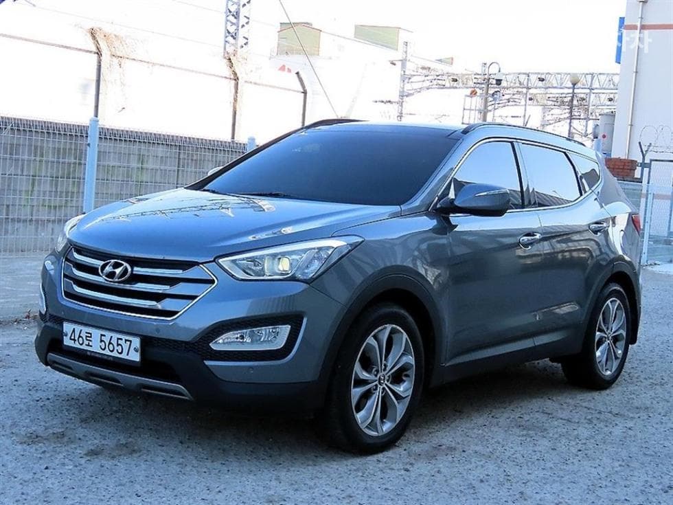 Hyundai Santa Fe DM Hyundai R-engine 2.0 diesel 2WD EXCLUSIVE Standard - Image 1