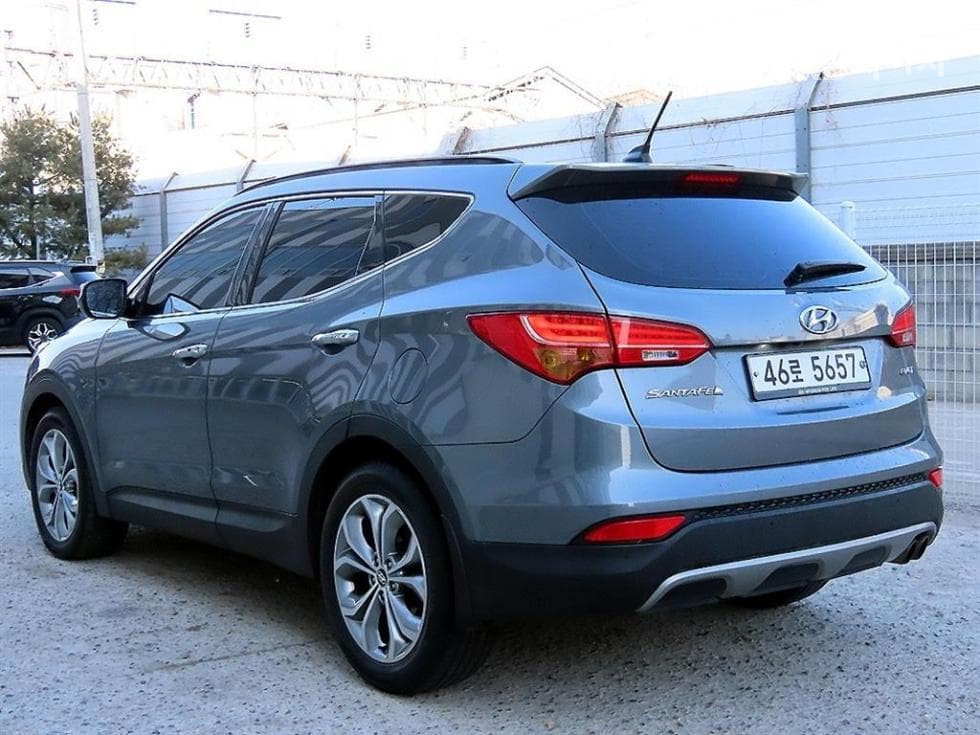 Хюндай Санта Фе DMХонда R-двигател 2.0 дизел 2WD EXCLUSIVE Стандартен - 3