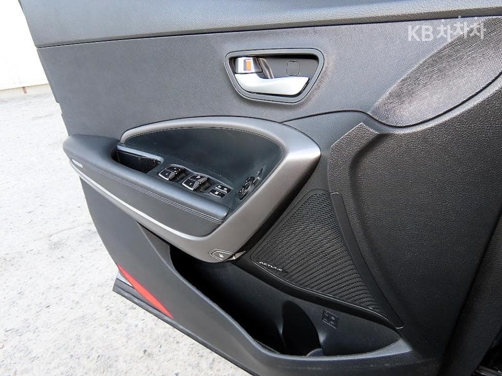 Хюндай Санта Фе DMХонда R-двигател 2.0 дизел 2WD EXCLUSIVE Стандартен - 11