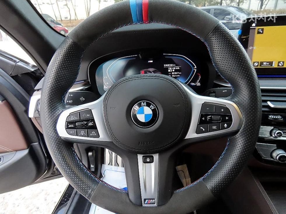 BMW 올New5 Series (G30)523d M Sport - 8