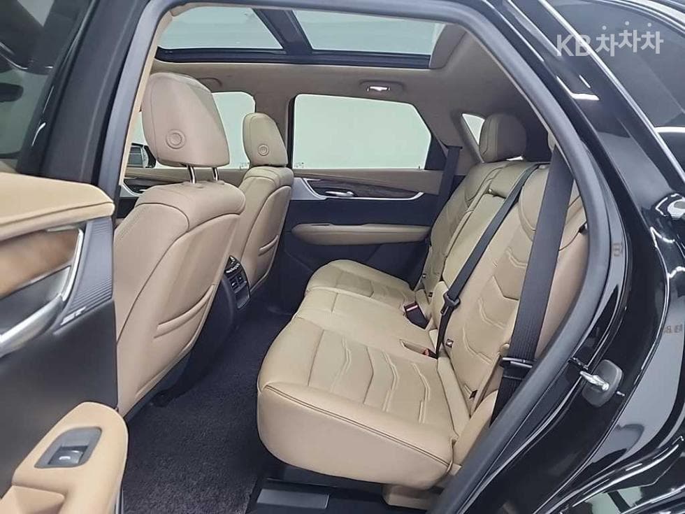 캐딜락 XT53.6 Sport - 12