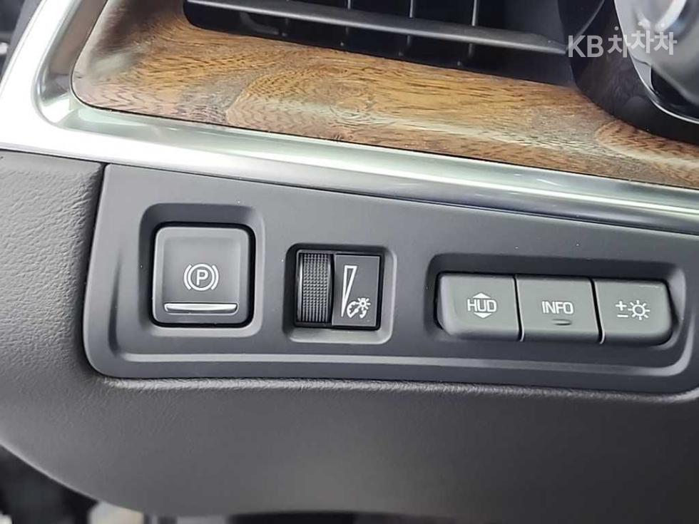 캐딜락 XT53.6 Sport - 18