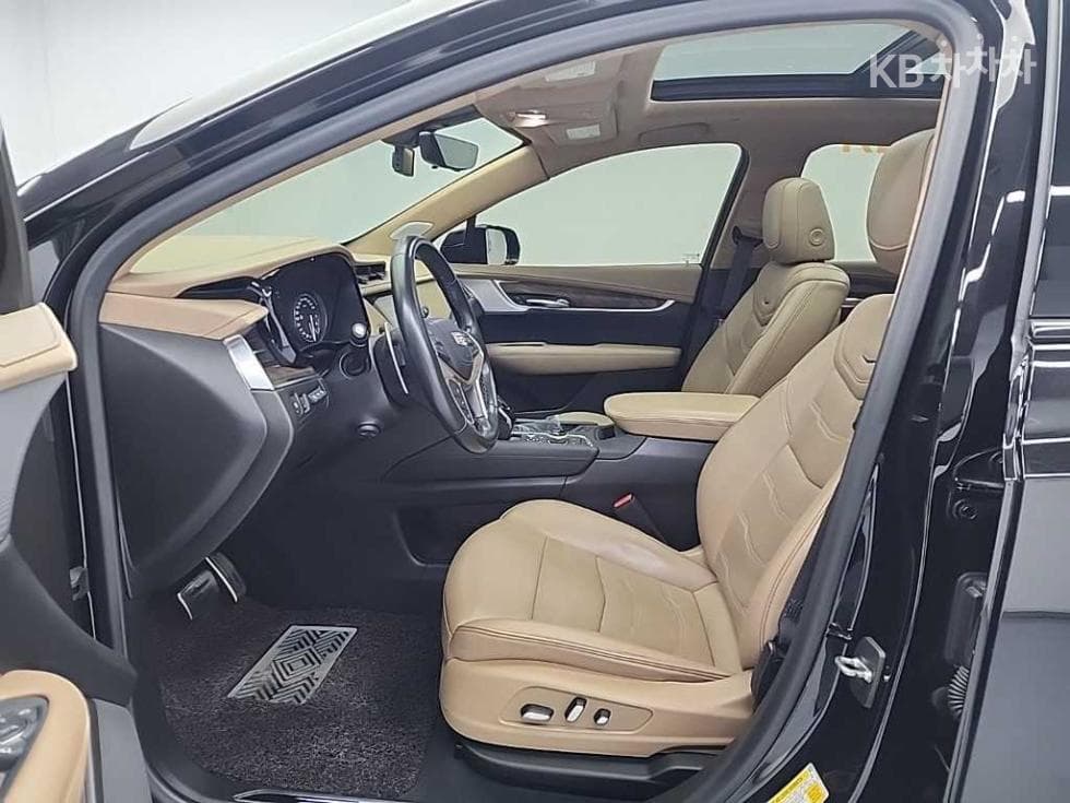 캐딜락 XT53.6 Sport - 11