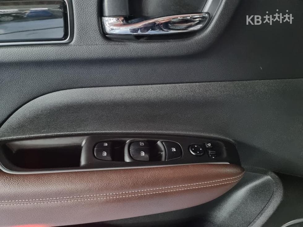 Рено Корея QM6Бензин 2.0 2WD RE Signature - 9