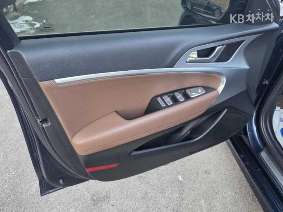 Genesis G702.2D AWD Elite - 12