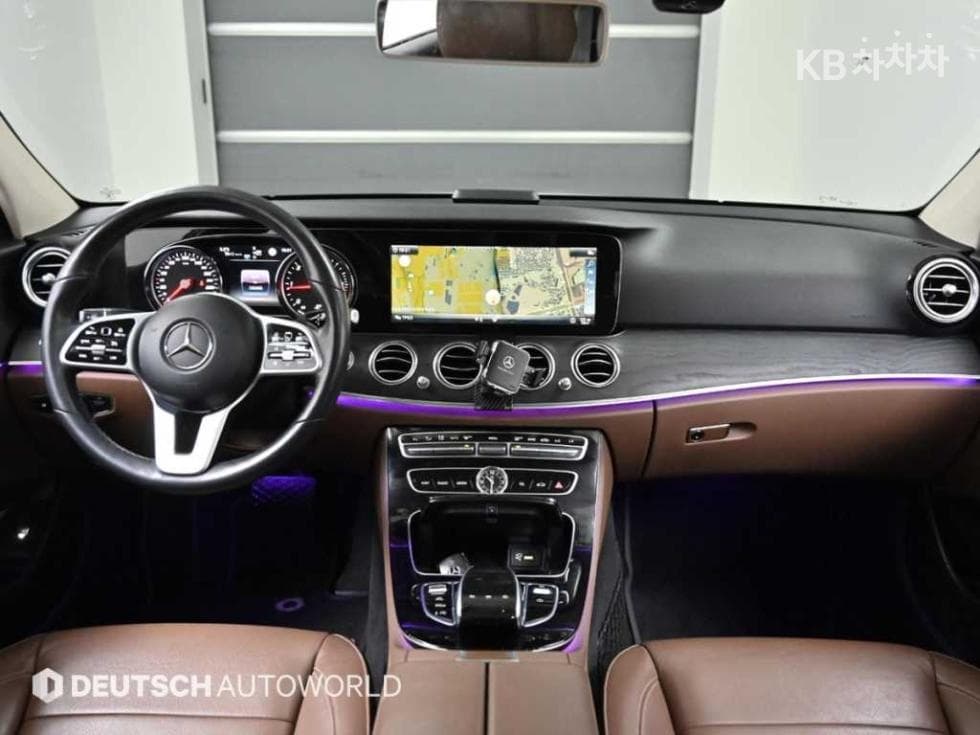 Mercedes-Benz E-Class (W213)E220d Avantgarde - 7