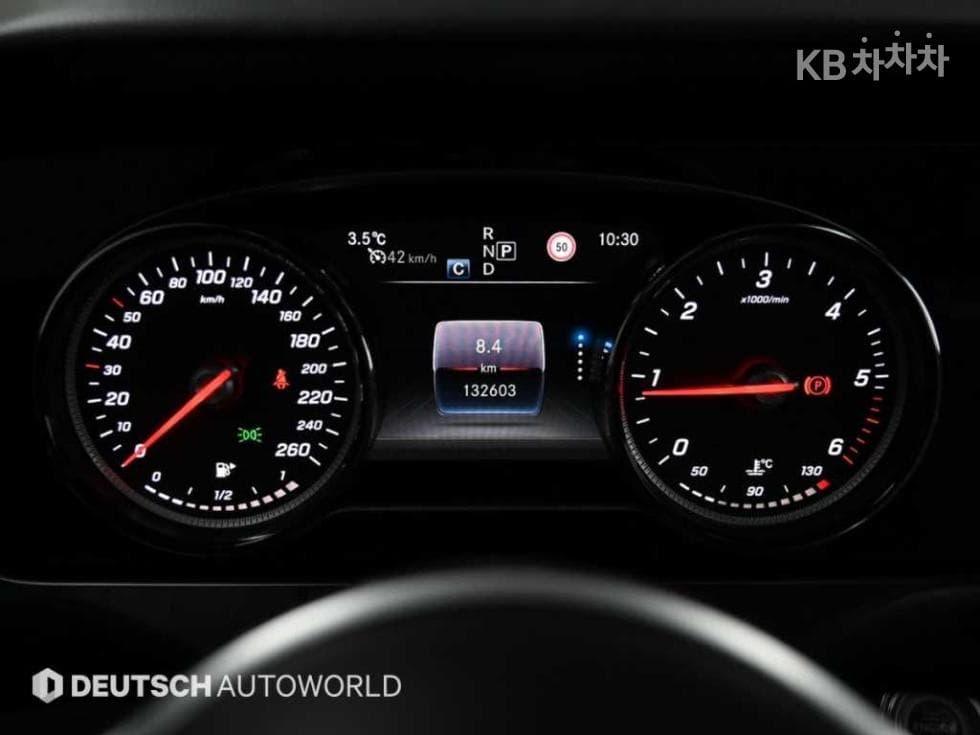 Mercedes-Benz E-Class (W213)E220d Avantgarde - 8