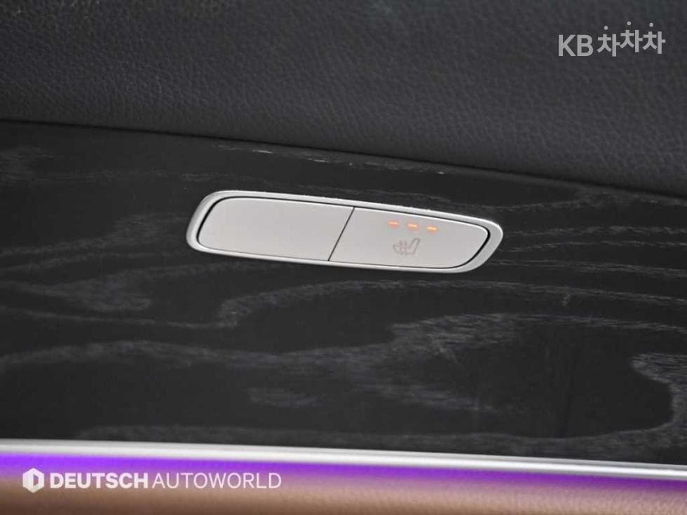 Mercedes-Benz E-Class (W213)E220d Avantgarde - 16