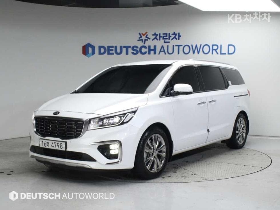 Kia The New (facelift) Carnival 9-seater 2.2 Diesel Noblesse Special (special feature/edition) - Image 1