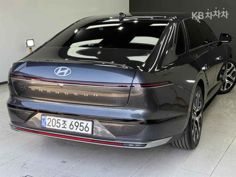 Hyundai The All New Grandeur (Azera) Hybrid1.6 Turbo Gasoline Exclusive - 4