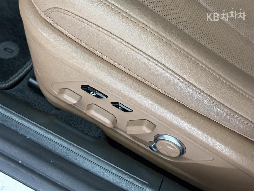 Hyundai The All New Grandeur (Azera) Hybrid1.6 Turbo Gasoline Exclusive - 17