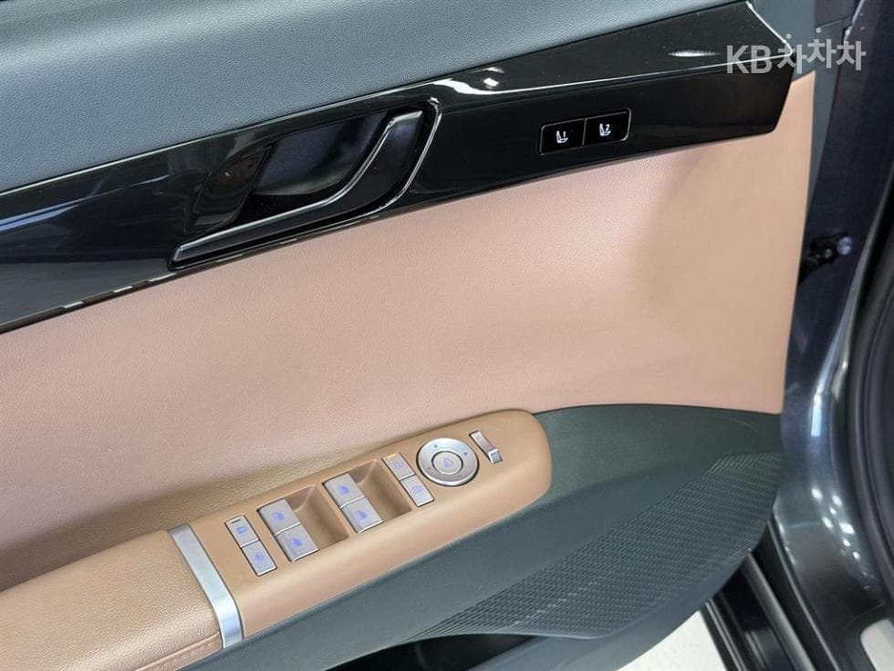 Hyundai The All New Grandeur (Azera) Hybrid1.6 Turbo Gasoline Exclusive - 19