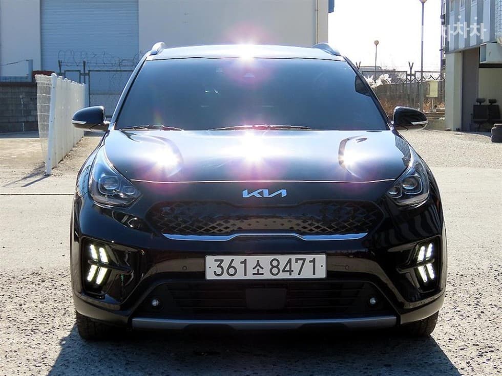 Kia The New (facelift) Niro 1.6 HEV Signature - Image 1