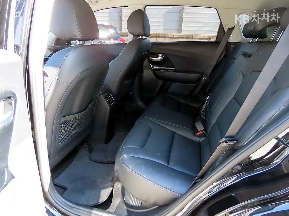 Киа The New (фейслифт) Ниро1.6 HEV Signature - 5