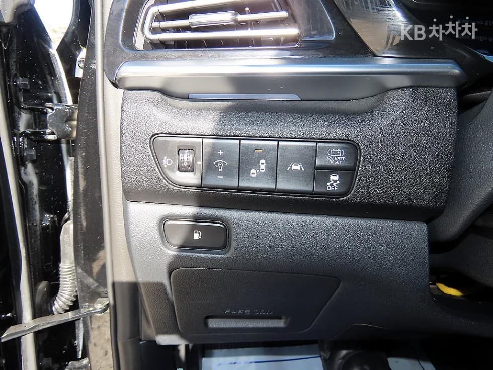 Киа The New (фейслифт) Ниро1.6 HEV Signature - 11