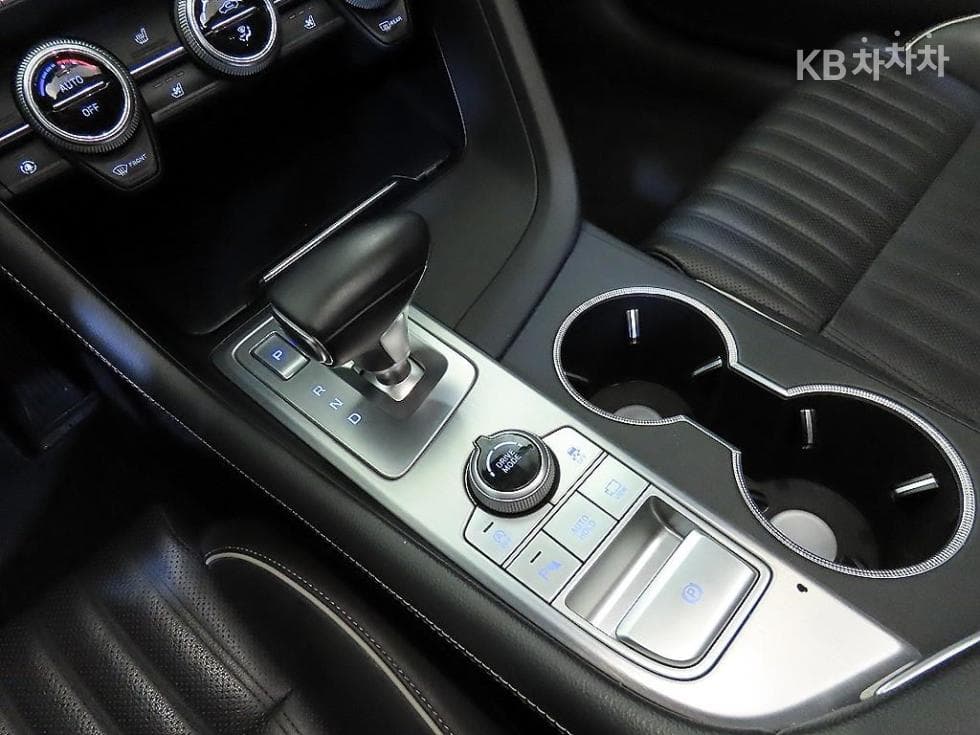 Genesis G702.0T Elite - 12