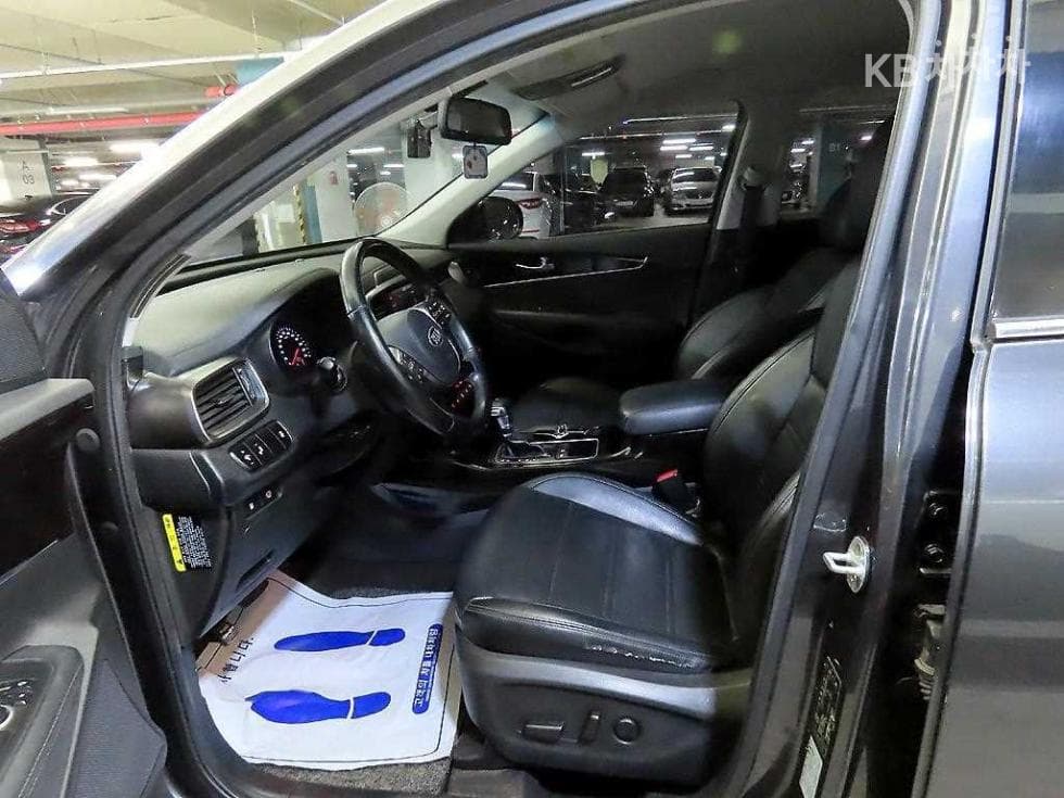 Kia The New (facelift) Sorento2.2 Diesel 2WD 넘버원 에디션 - 6