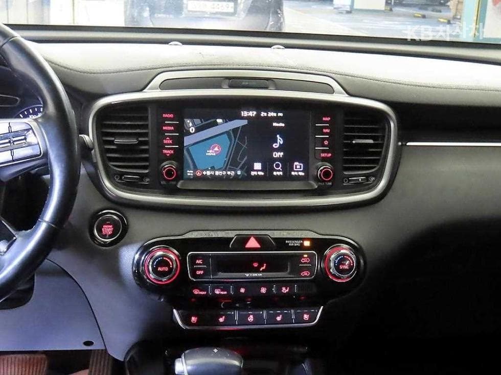 Kia The New (facelift) Sorento2.2 Diesel 2WD 넘버원 에디션 - 11