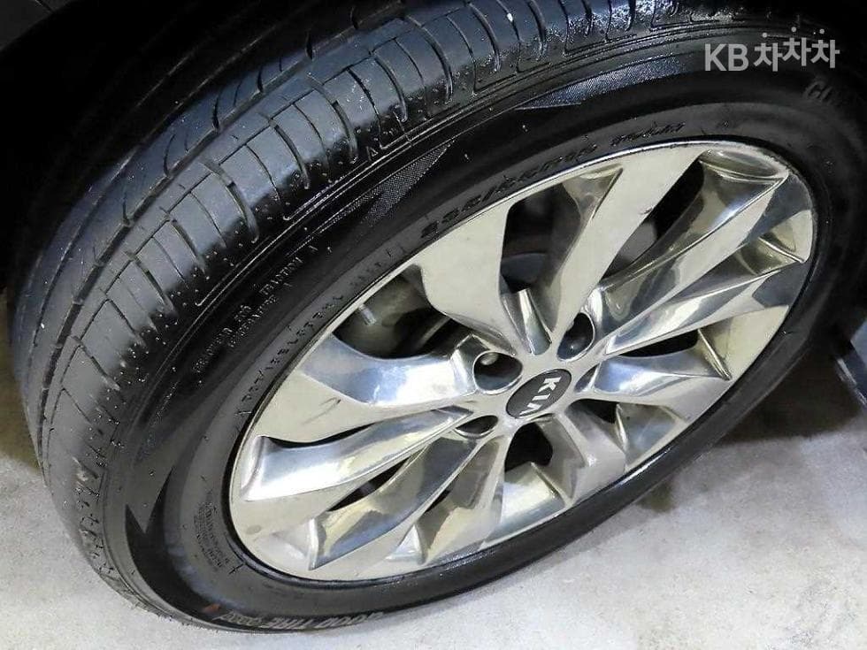 Kia The New (facelift) Sorento2.2 Diesel 2WD 넘버원 에디션 - 20