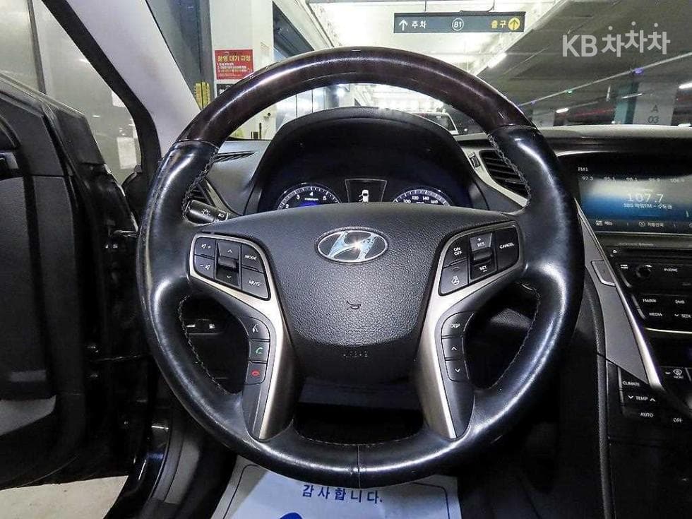 Hyundai Grandeur (Azera)HGHG300 Premium - 8