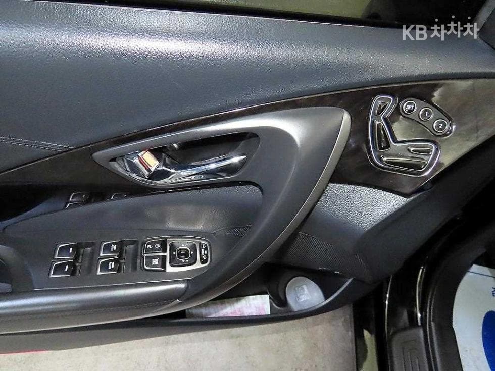 Hyundai Grandeur (Azera)HGHG300 Premium - 13