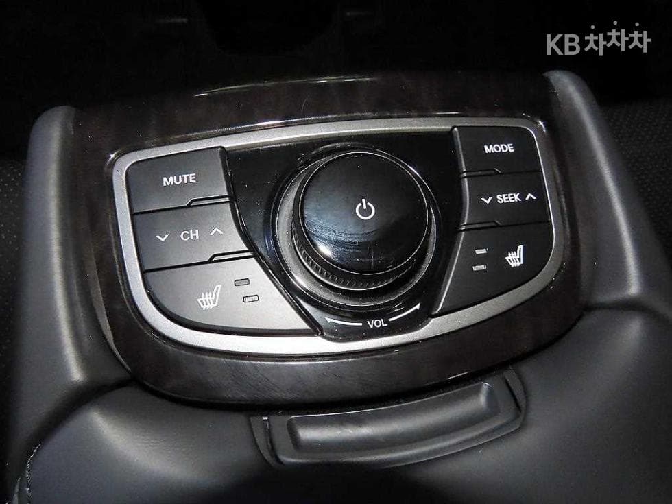 Hyundai Grandeur (Azera)HGHG300 Premium - 15