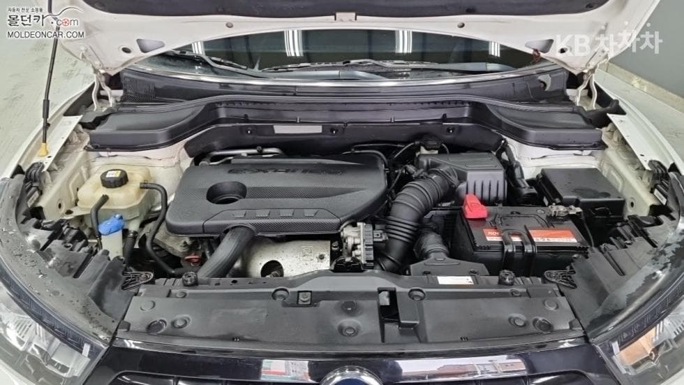 KG Mobility Tivoli 아머1.6 Diesel TX 2WD - 8