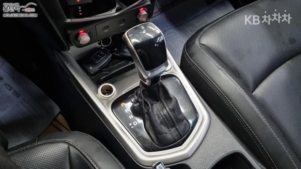 KG Mobility Tivoli 아머1.6 Diesel TX 2WD - 14