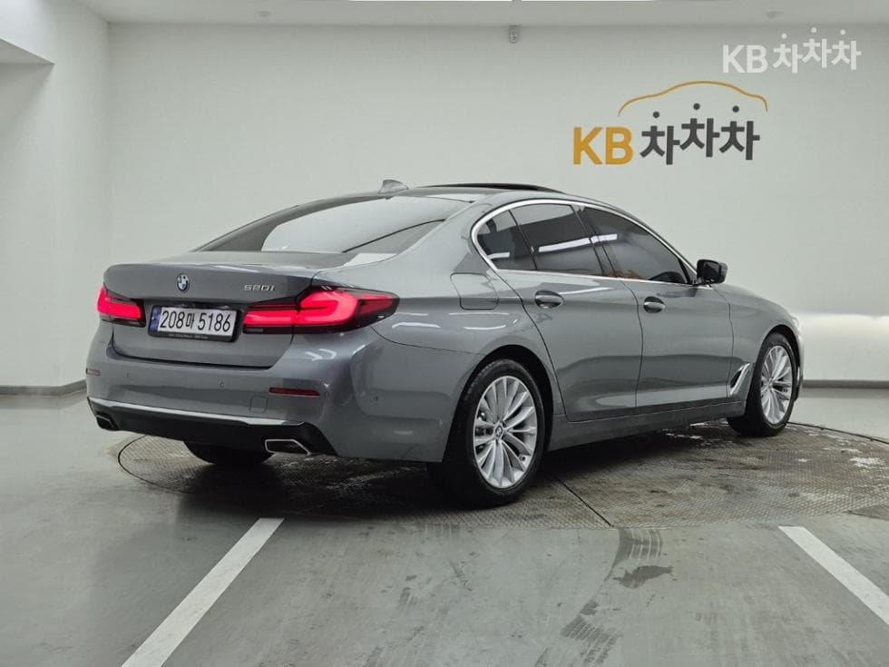 BMW 올New5 Series (G30)520i Luxury - 4