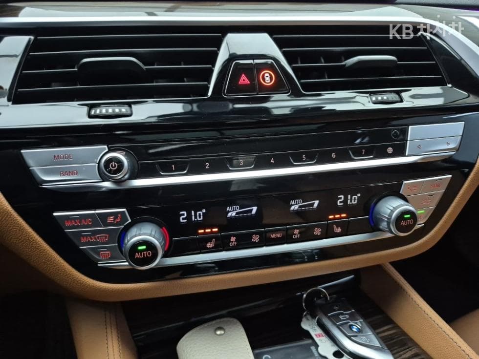 BMW 올New5 Series (G30)520i Luxury - 10