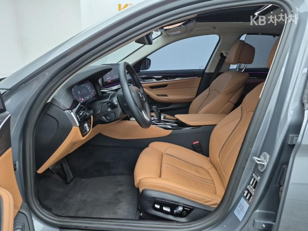 BMW 올New5 Series (G30)520i Luxury - 11
