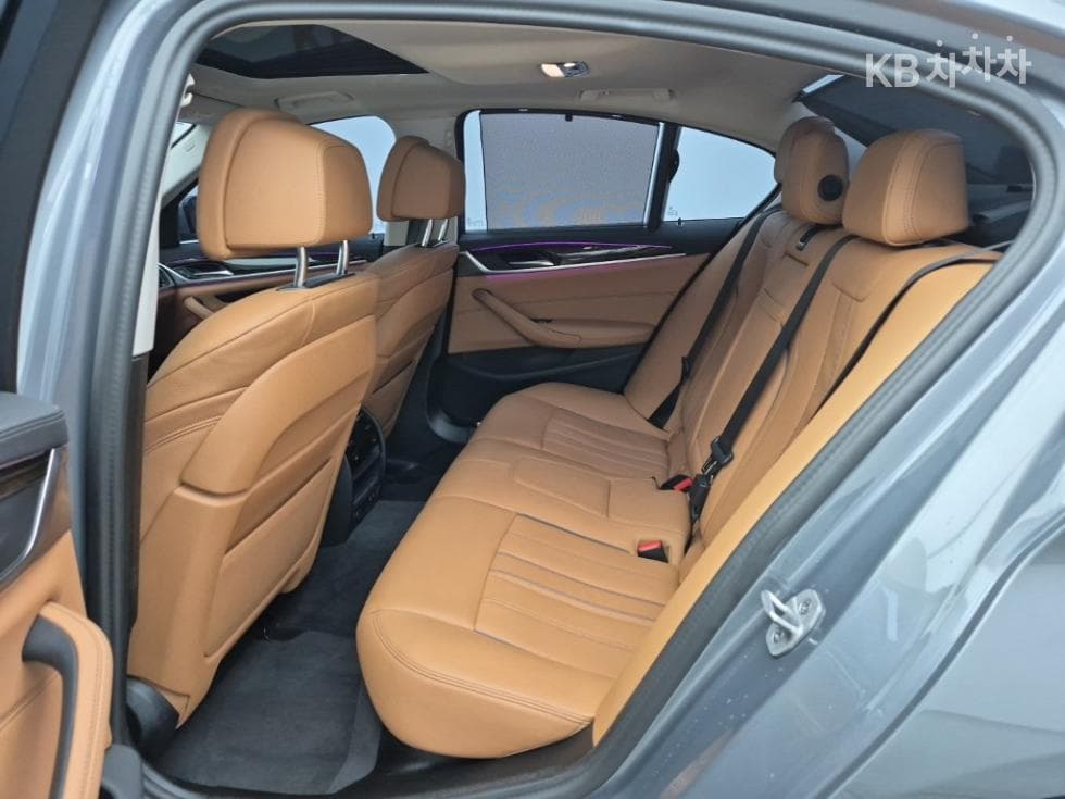 BMW 올New5 Series (G30)520i Luxury - 12