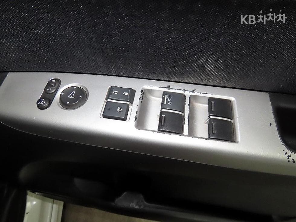 혼다 N Box0.7 Gasoline CVT - 11