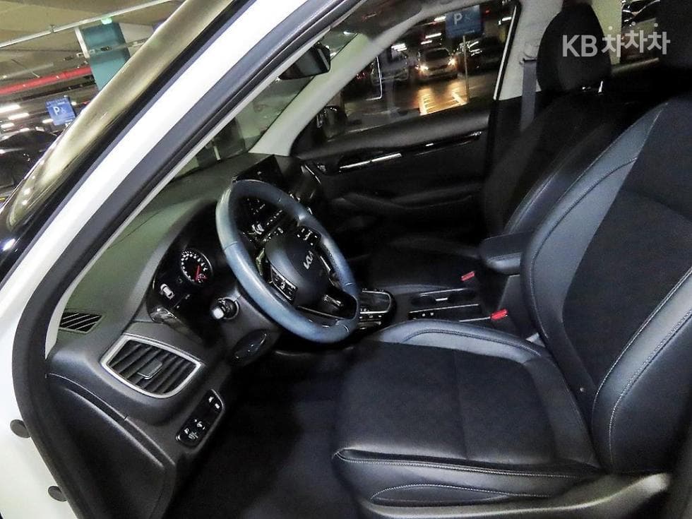 Kia Seltos1.6 Gasoline Turbo 2WD Signature - 6
